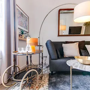 https://en-ville-boutique-apartments-placa-universitat.catalonia-hotels.com